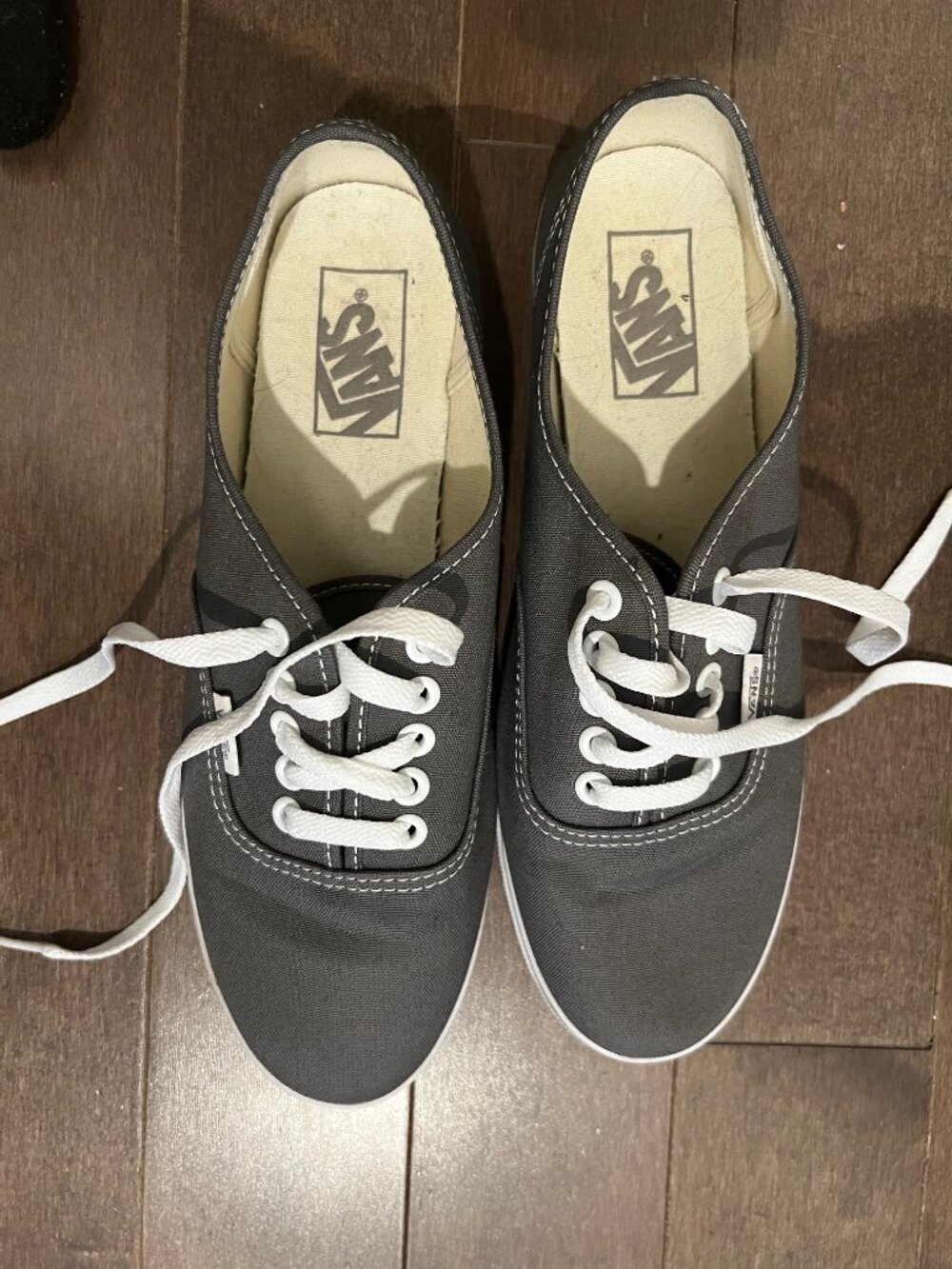 Women's 8.5 Lace up Vans